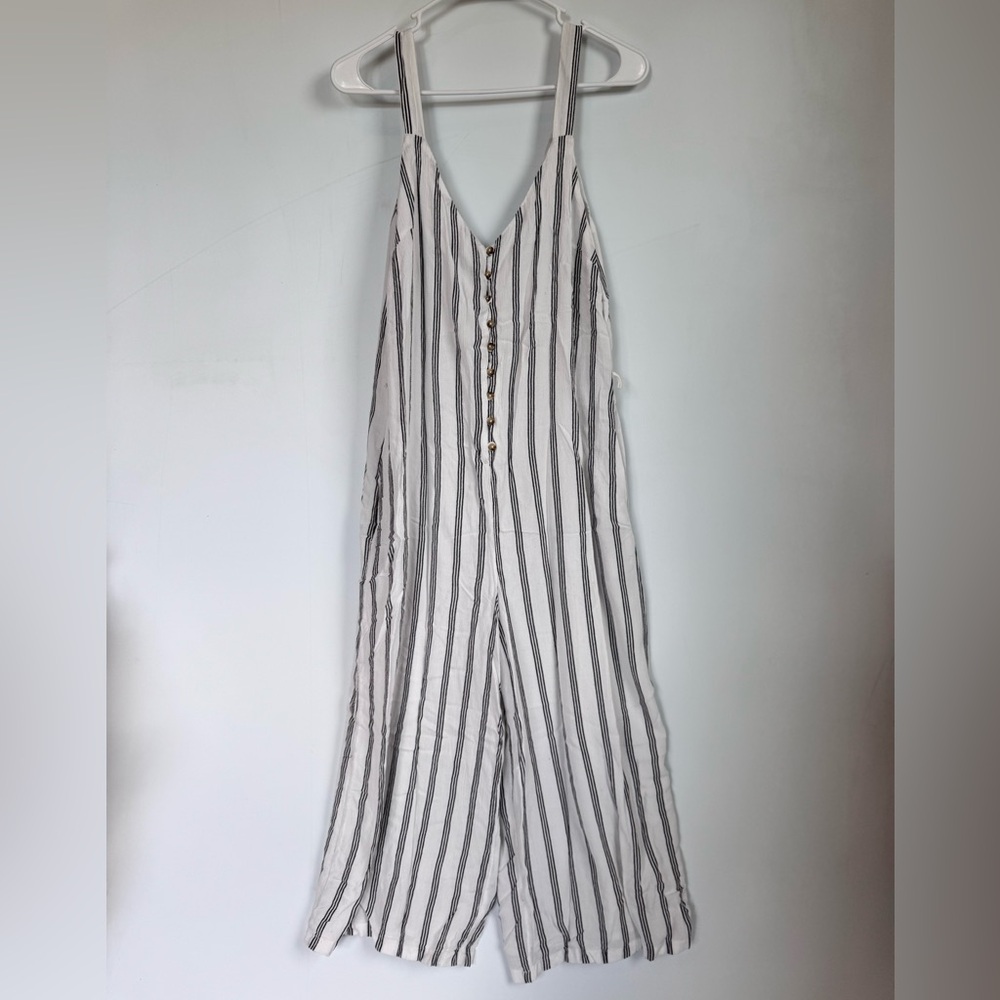 American Eagle Outfitters Black and White Striped Jumpsuit Size Meidum - Picture 2 of 10